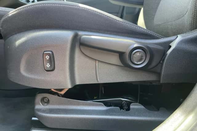 Opel Crossland (2021) thumbnail 29
