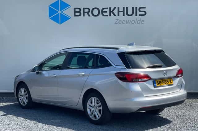 Opel Astra Sports Tourer (2017) thumbnail 3
