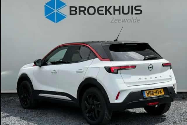 Opel Mokka-e (2025) thumbnail 3