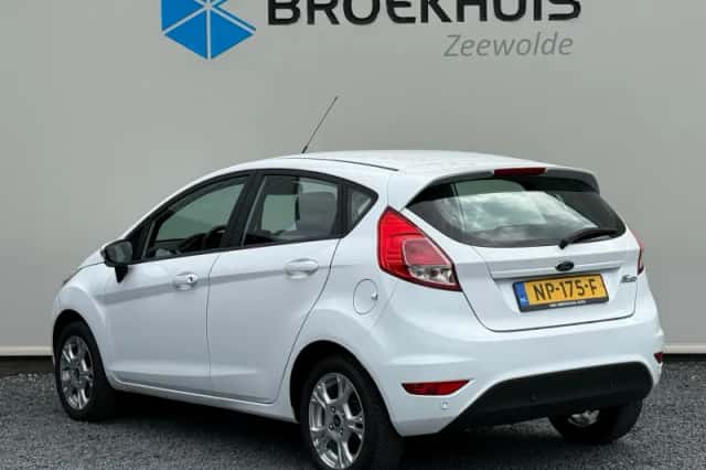 Ford Fiesta (2017) thumbnail 3