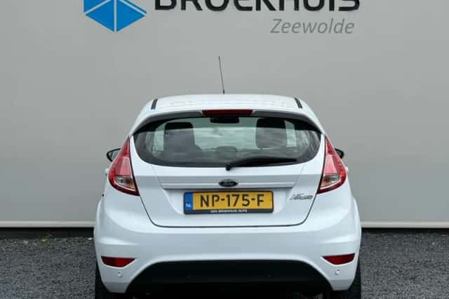 Ford Fiesta (2017) thumbnail 4