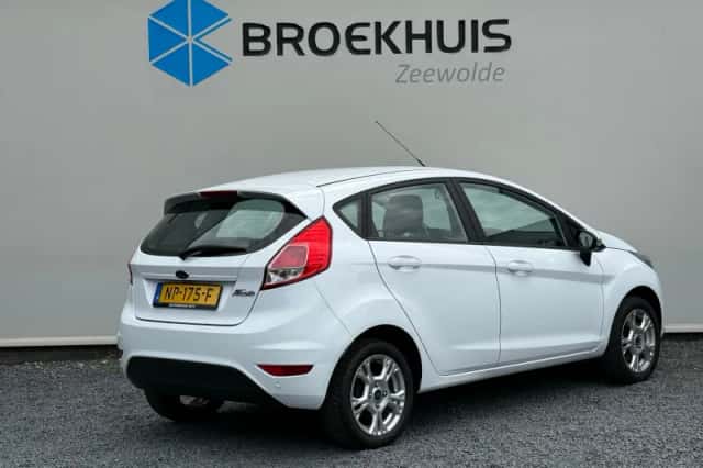 Ford Fiesta (2017) thumbnail 5