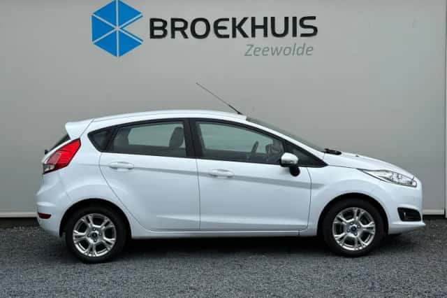 Ford Fiesta (2017) thumbnail 6