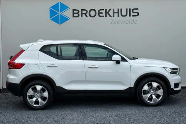 Volvo XC40 (2019) thumbnail 6