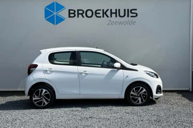Peugeot 108 (2021) thumbnail 6