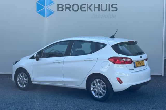 Ford Fiesta (2021) thumbnail 3
