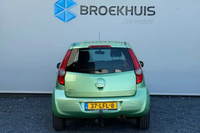 Opel Agila (2010) thumbnail 4