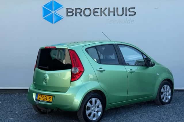 Opel Agila (2010) thumbnail 5