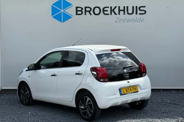Peugeot 108 (2021) thumbnail 3