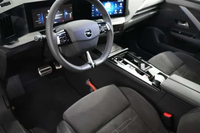 Opel Astra (2025) thumbnail 3