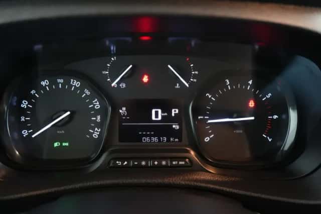 Opel Vivaro (2023) thumbnail 15