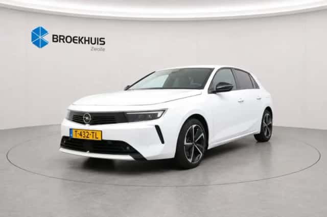 Opel Astra (2023) thumbnail 1
