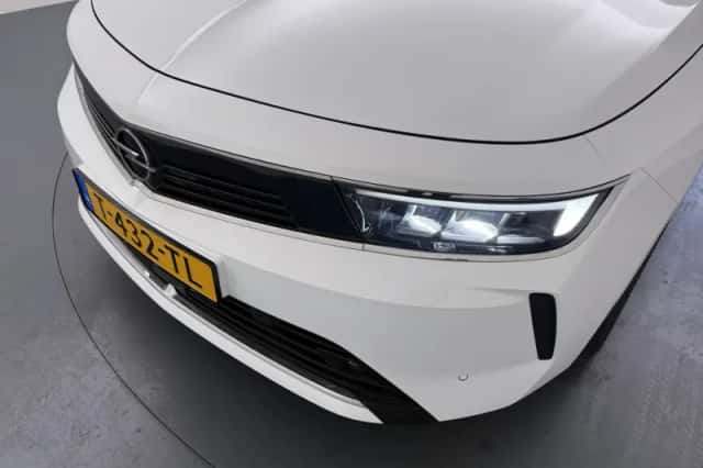 Opel Astra (2023) thumbnail 12