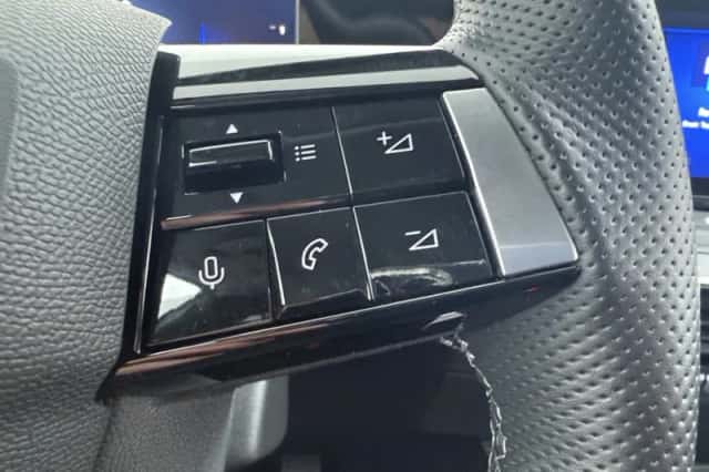Opel Astra (2023) thumbnail 23
