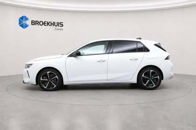 Opel Astra (2023) thumbnail 36
