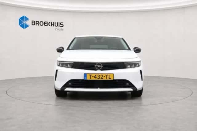 Opel Astra (2023) thumbnail 5