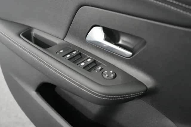 Opel Mokka (2024) thumbnail 24