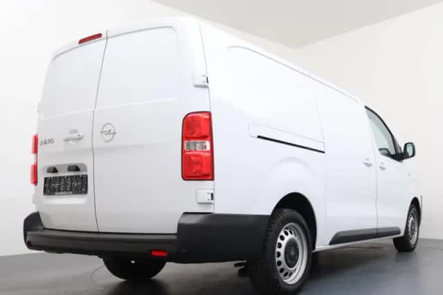 Opel Vivaro (2024) thumbnail 2