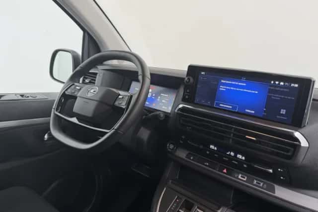 Opel Vivaro (2024) thumbnail 3