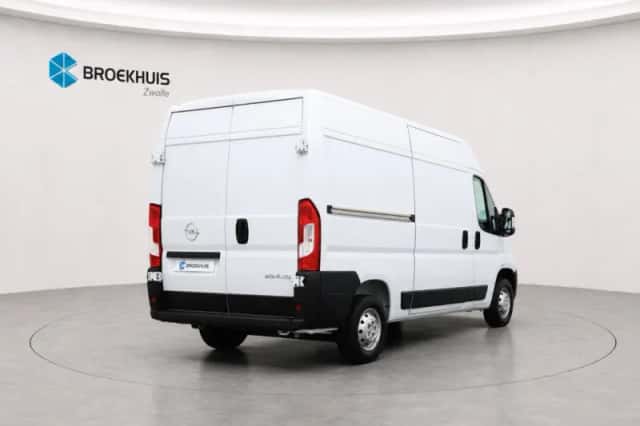 Opel Movano (2024) thumbnail 2