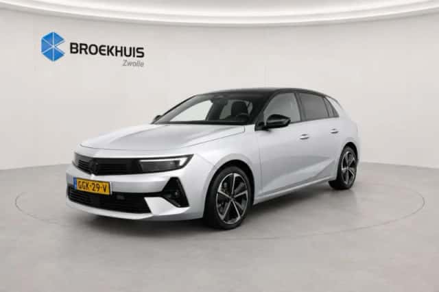 Opel Astra (2024) thumbnail 1