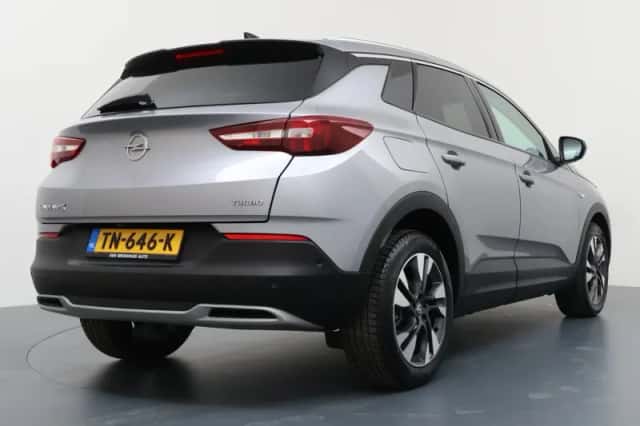 Opel Grandland X (2018) thumbnail 2