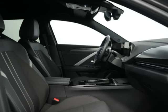 Opel Astra Sports Tourer (2024) thumbnail 3