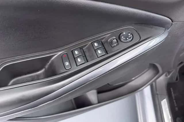 Opel Grandland X (2018) thumbnail 15