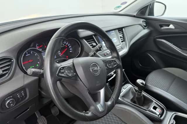 Opel Grandland X (2018) thumbnail 3