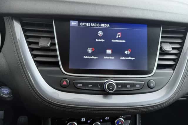 Opel Grandland X (2018) thumbnail 34