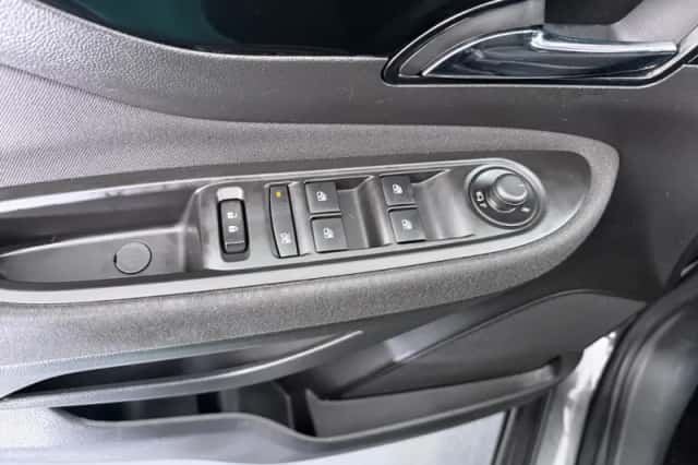 Opel Mokka (2018) thumbnail 8