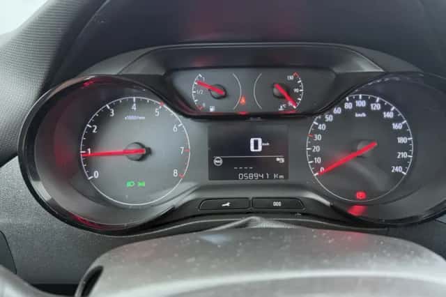 Opel Crossland X (2021) thumbnail 15