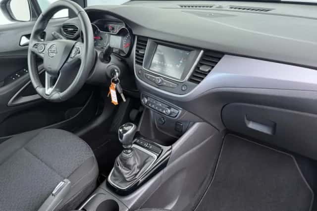 Opel Crossland X (2021) thumbnail 3