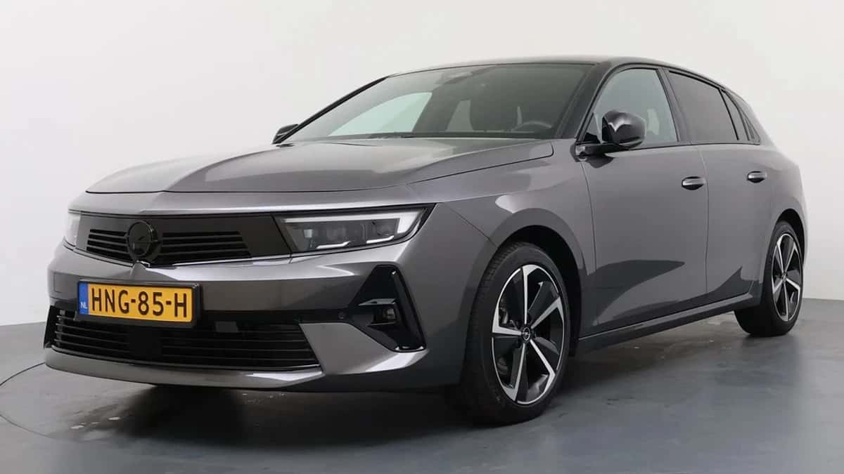 Opel Astra (2025) — foto 1