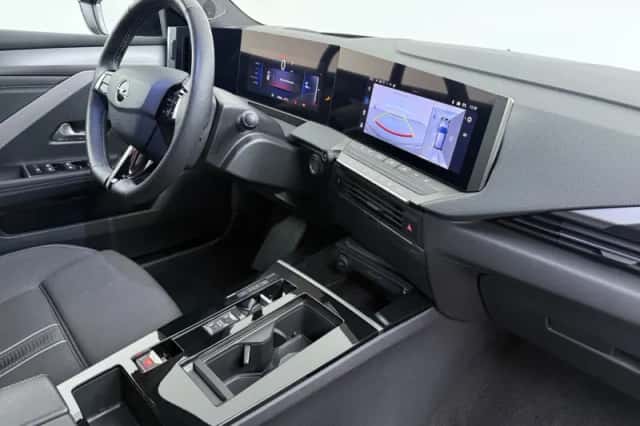 Opel Astra (2025) thumbnail 3