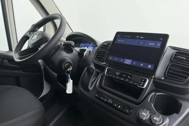 Opel Movano (2024) thumbnail 3