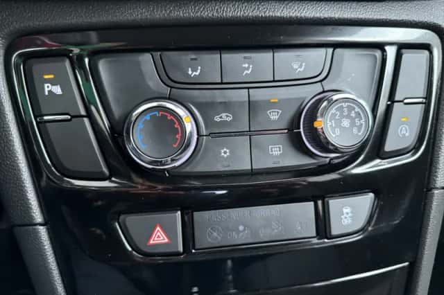 Opel Mokka (2017) thumbnail 19