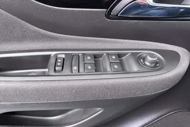Opel Mokka (2017) thumbnail 26
