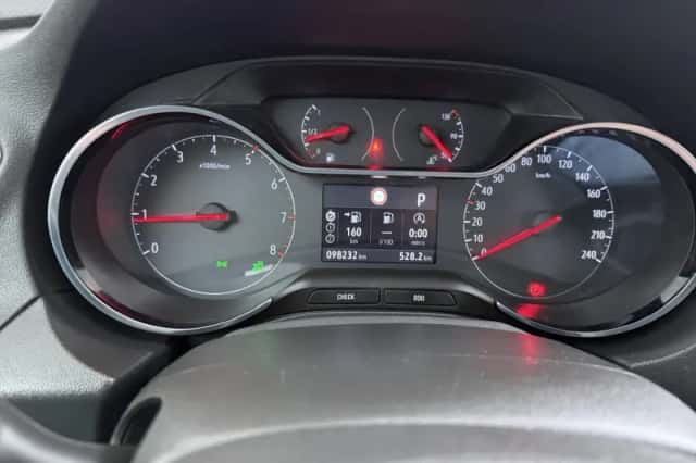 Opel Grandland X (2020) thumbnail 22