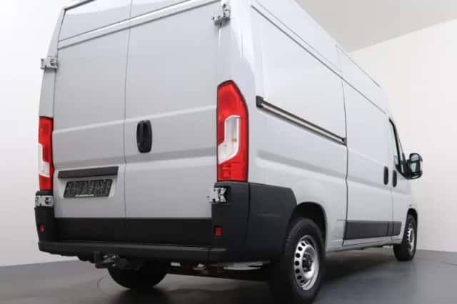 Opel Movano (2024) thumbnail 2