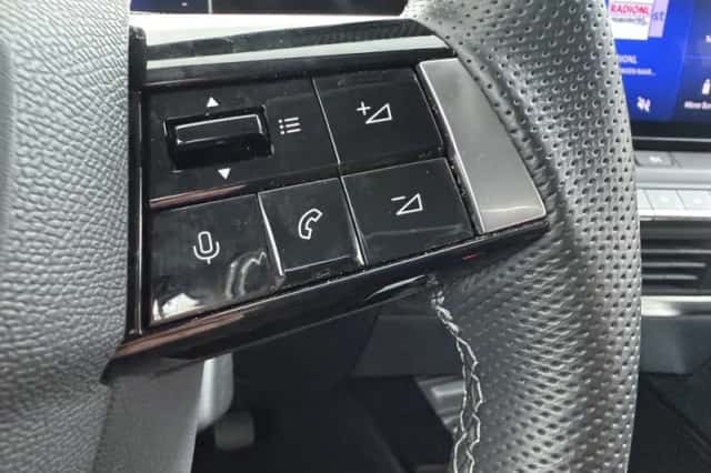 Opel Astra (2023) thumbnail 24