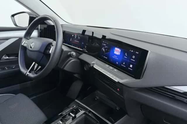Opel Astra (2023) thumbnail 4