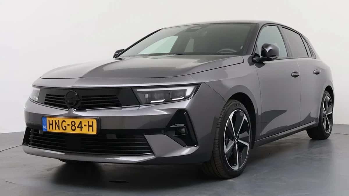 Opel Astra (2025) — foto 1