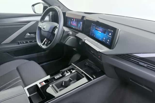 Opel Astra (2025) thumbnail 3