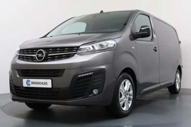 Opel Vivaro (2024) thumbnail 1