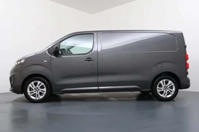 Opel Vivaro (2024) thumbnail 3
