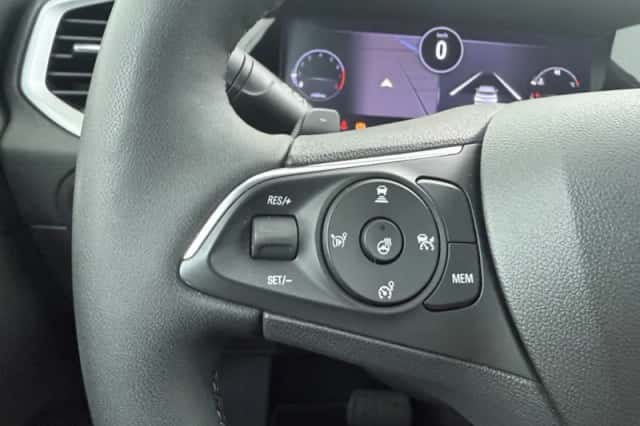 Opel Grandland (2024) thumbnail 24