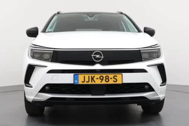 Opel Grandland (2024) thumbnail 5