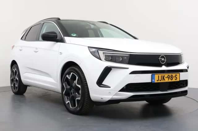 Opel Grandland (2024) thumbnail 9