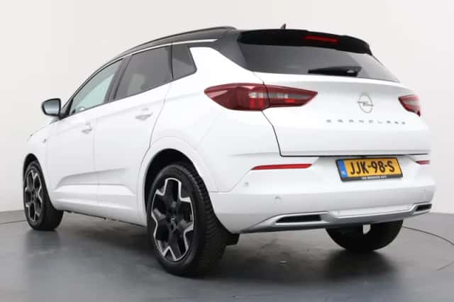Opel Grandland (2024) thumbnail 10